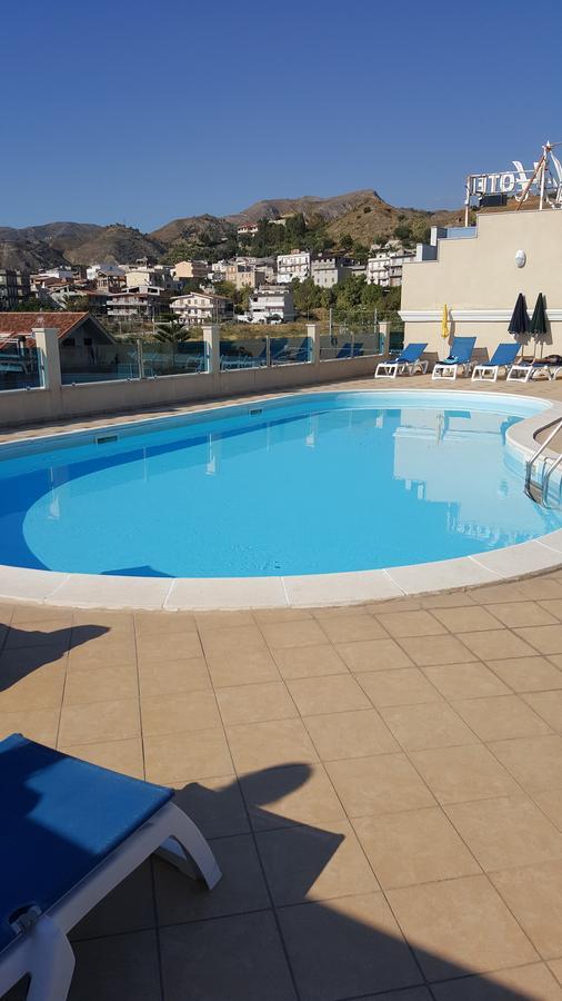 Gardenia Hotel Лаццаро Екстер'єр фото